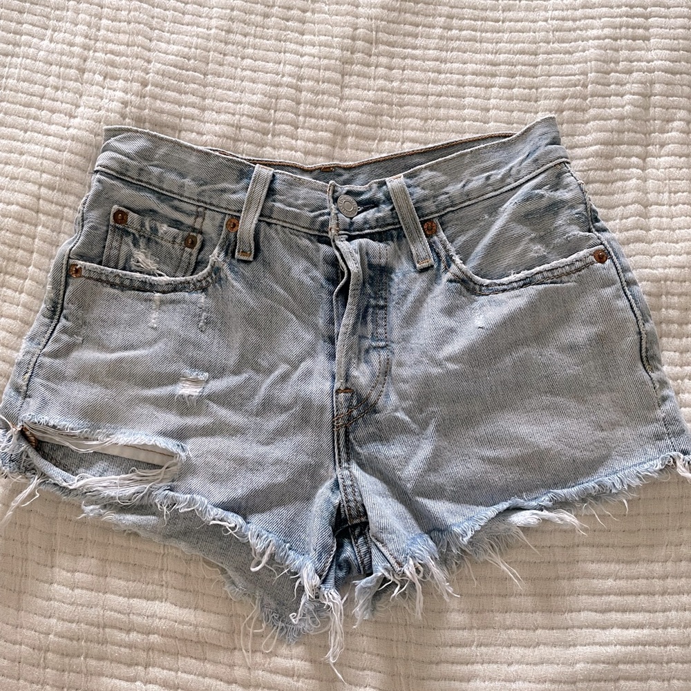 Levi’s shorts